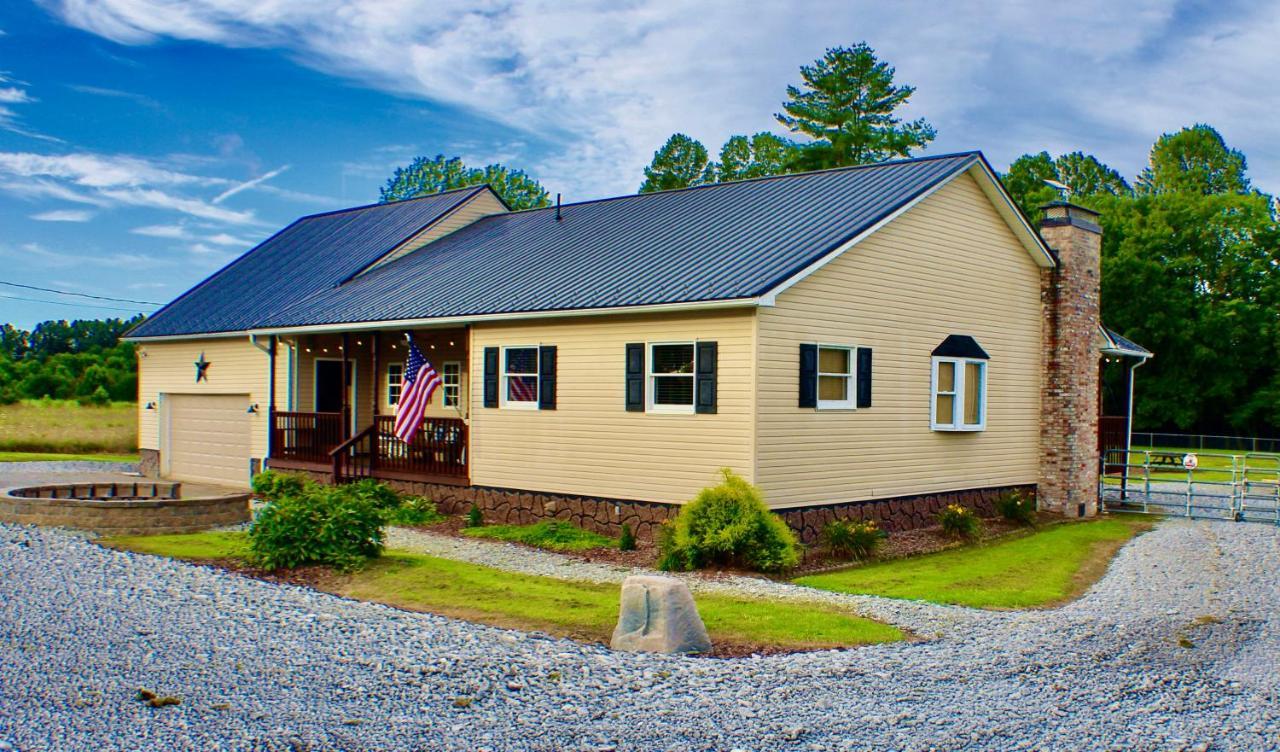 Browning Lambert Resort - Hatfield Mccoy And Local Off-Road Trails Rock Exterior photo